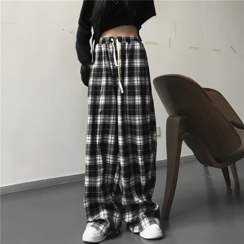 Oversize Women Sweatpants Fashion Black Plaid Casual Pants Baggy Elastic Waist Pockets Student Unisex Hip Hop Loose Trousers