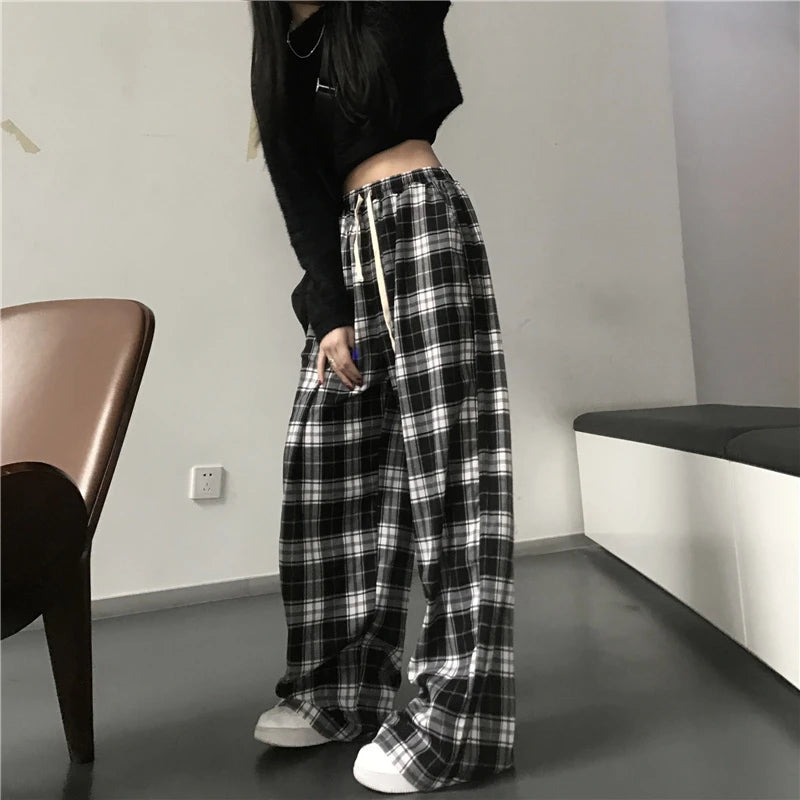 Oversize Women Sweatpants Fashion Black Plaid Casual Pants Baggy Elastic Waist Pockets Student Unisex Hip Hop Loose Trousers